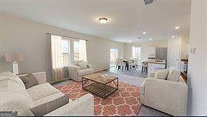 5th image of 137 Maison Dr