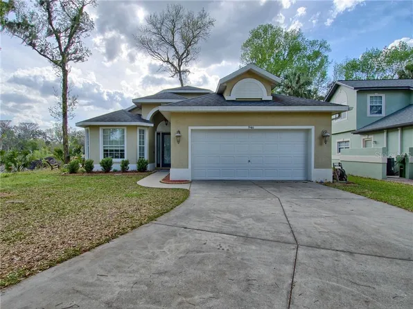 946 Belle Oak Dr, Leesburg, FL 34748