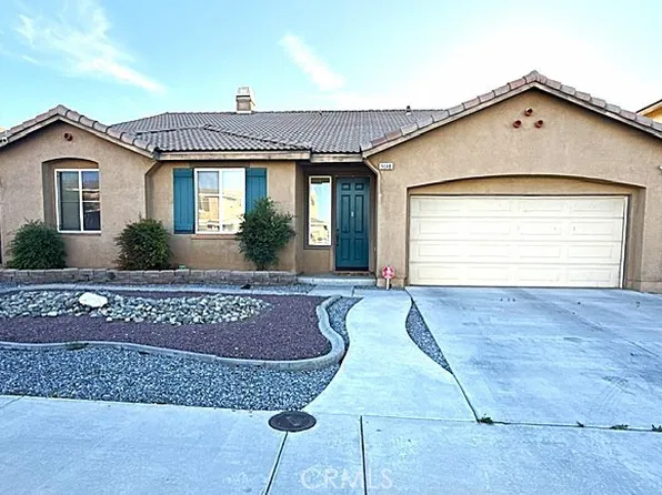 9048 Guadalupe Ave, Oak Hills, CA 92344