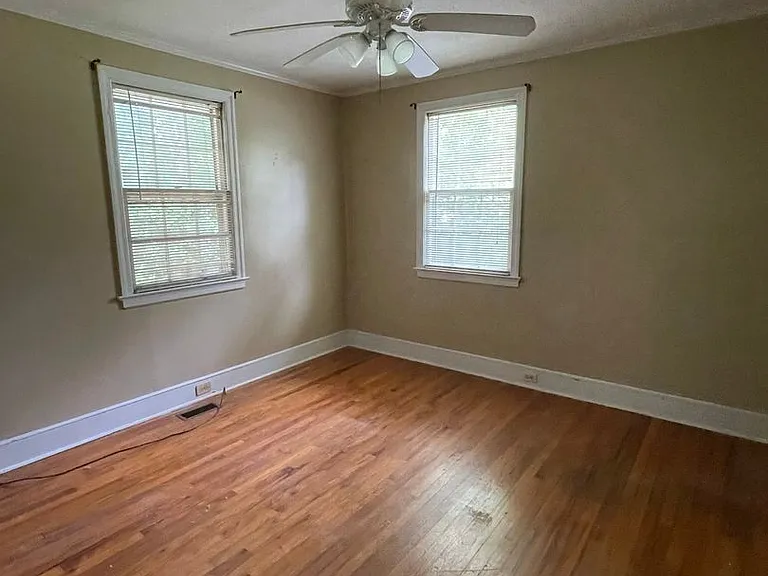 601 Elm Ave — Photo 12