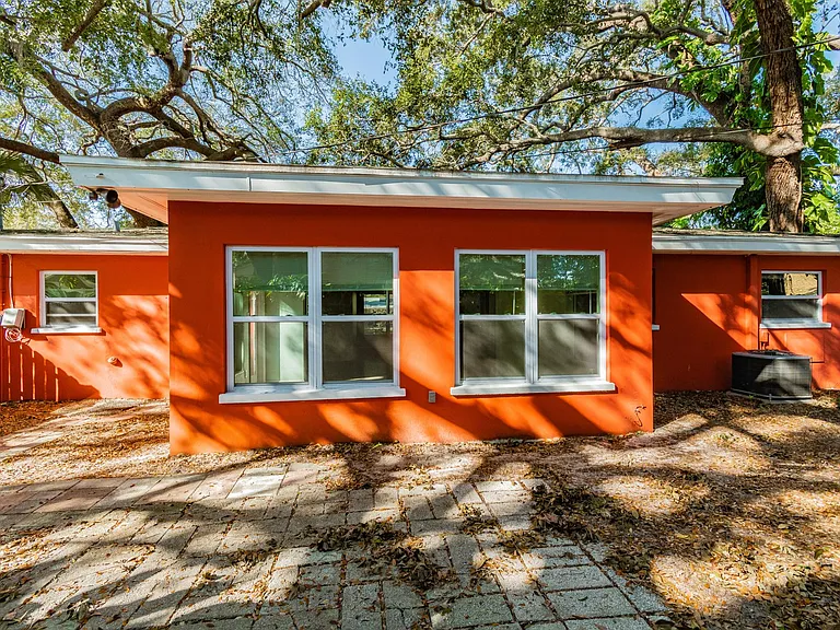 677 Oakwood Dr — Photo 31