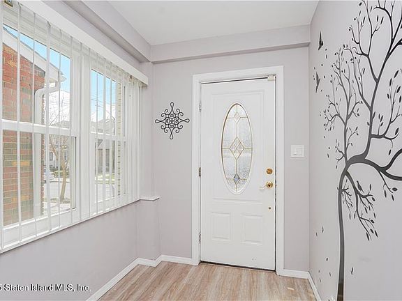 4th image of 53 Palmer Ave