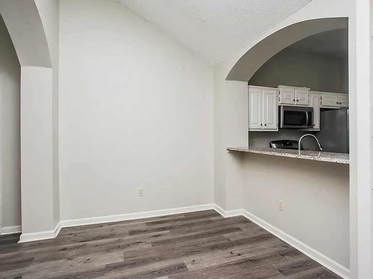5822 Michaelson Dr — Photo 5