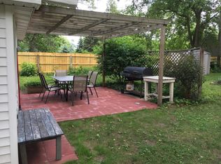 17340 Oak St, Spring Lake, MI 49456