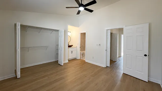 2 bed, 1114 sqft, $2,000 — Photo 2