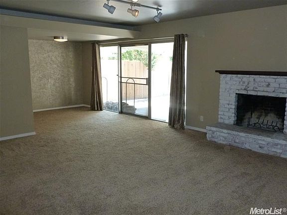 5th image of 406 Edan Ave