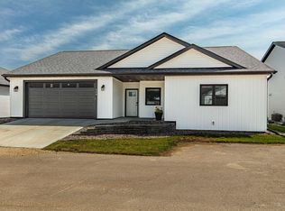208 Bonnie Ln, Belleville, WI 53508