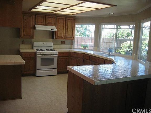 5th image of 1218 Kinglake Dr