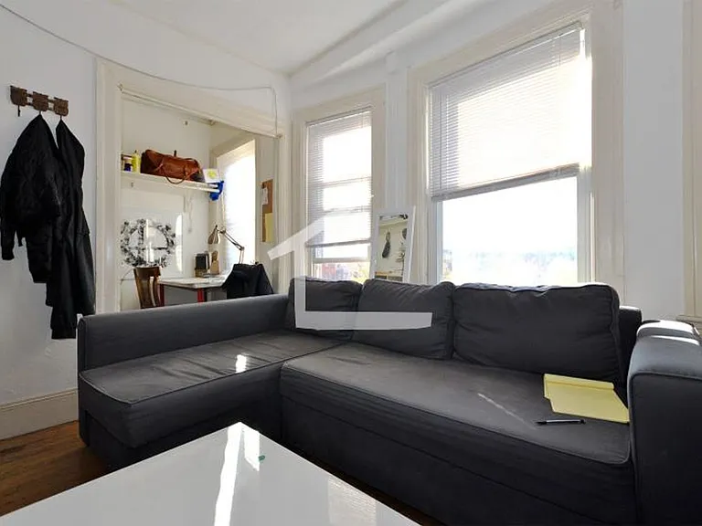 100 Saint Marys St #8L — Photo 3