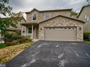 120 Holly Hills Dr, Harrisburg, PA 17110