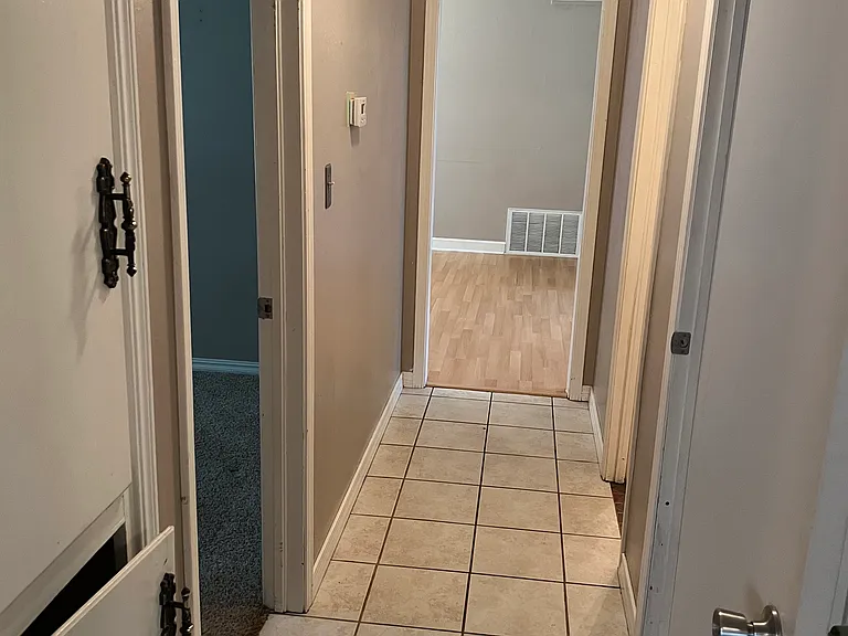 505 Clearview — Photo 8
