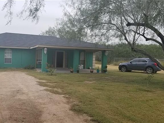 3rd image of 8443 Ruben Navarro St