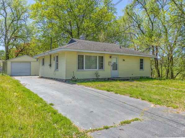 2124 Homecrest Ave, Kalamazoo, MI 49001