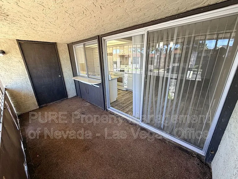 1405 Vegas Valley Dr #52-bldg 7 — Photo 22