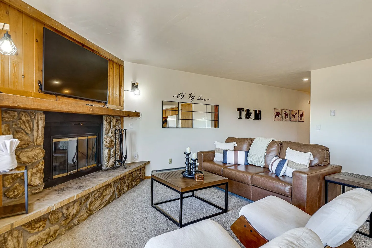 2 bed, 2.0 bath, 1065 sqft, $4,980 — Photo 1