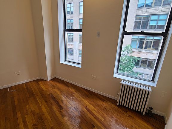 5th image of 110 6th Ave #16