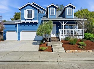 104 Village Oaks Court, Healdsburg, CA 95448