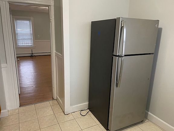 2nd image of 5 Darling St APT 3L