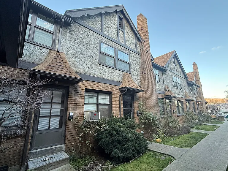 Evergreen Court Apartments — Photo 12