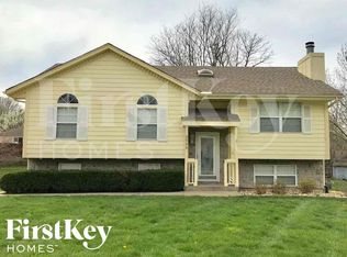 2035 NE Cookson Ct, Lees Summit, MO 64086