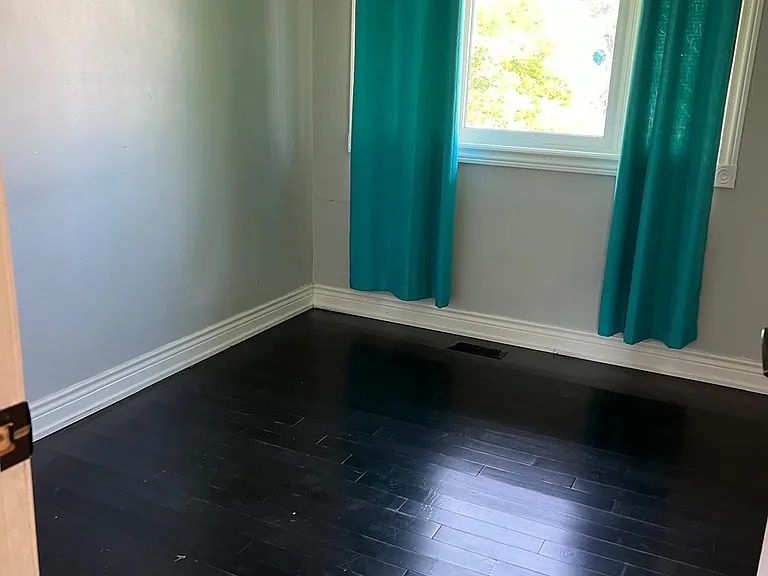 384 Ashbury Rd — Photo 41