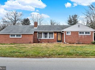 301 Mount Allen Dr, Mechanicsburg, PA 17055