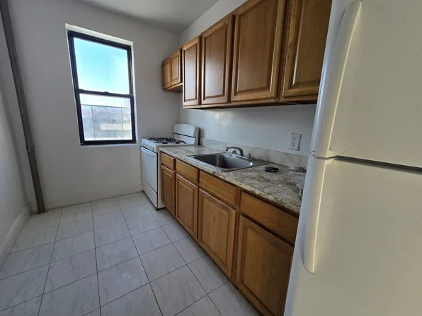 34-50 41st Street image 1 of 12