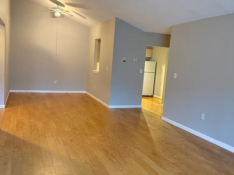 4 Marc Dr #4C9 — Photo 3