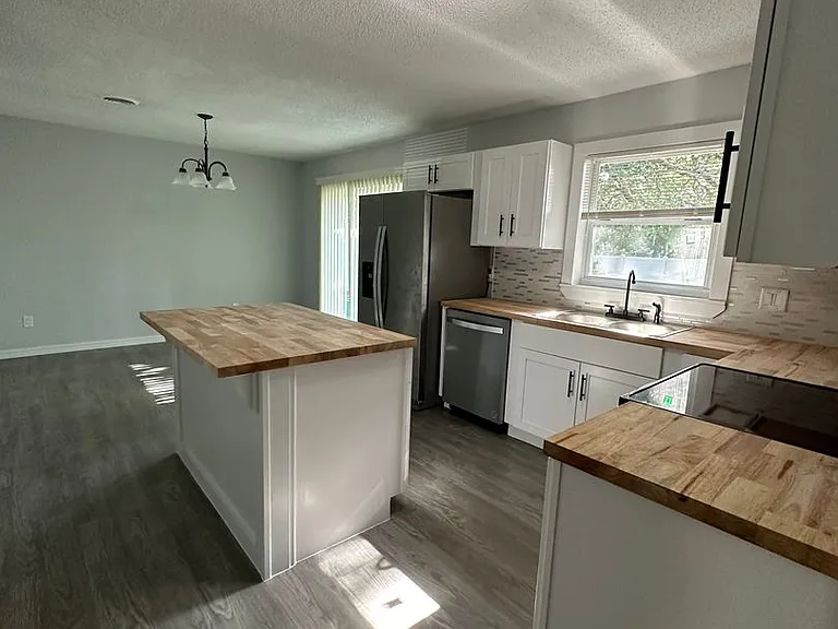 4959 Tangerine Ave — Photo 7