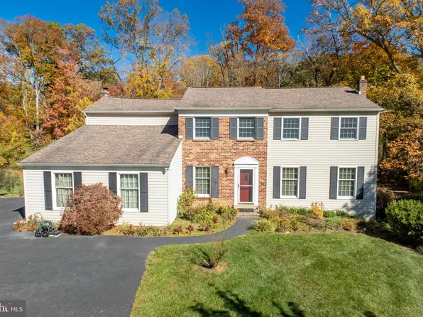 1374 Mark Dr, West Chester, PA 19380