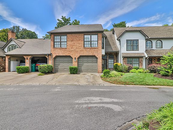 2nd image of 948 Ethans Glen Dr