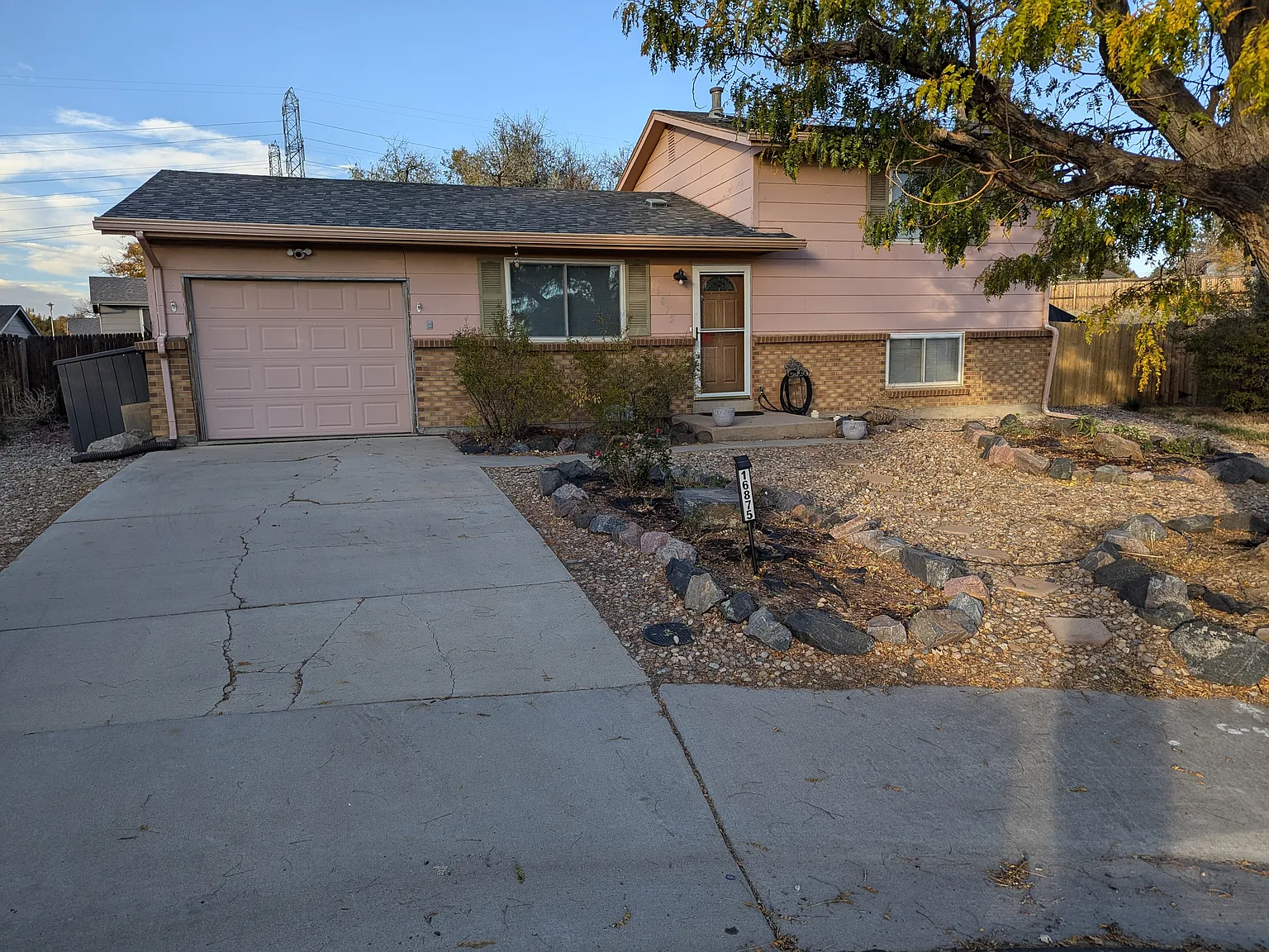 3 bed, 1264 sqft, $2,575 — Photo 1