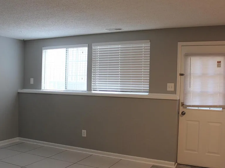 9826 Gabon Ct — Photo 2