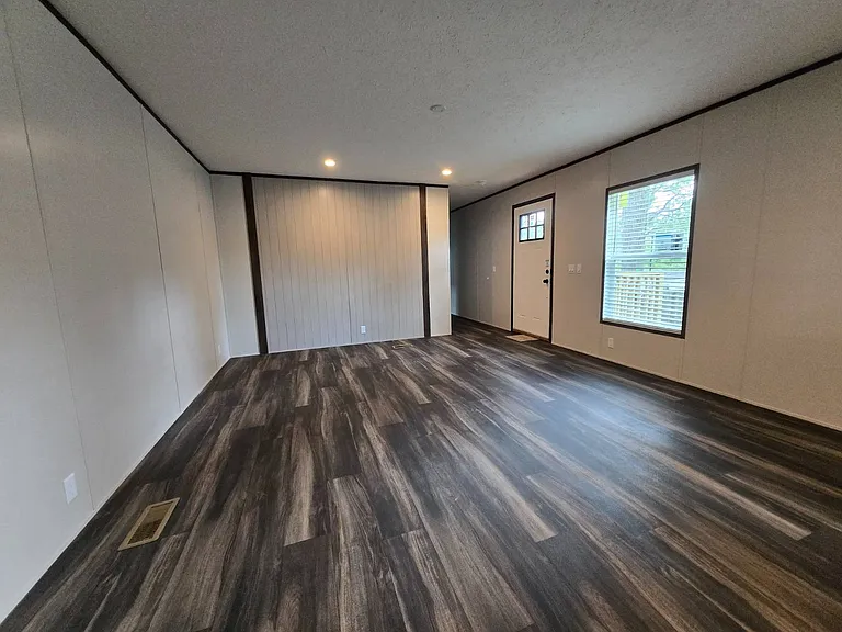 14142 Lorraine Rd #26 — Photo 7