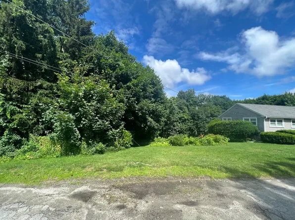 42 Viele Ave, Worcester, MA 01605