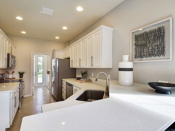 Large Kitchen with Island