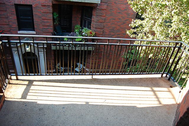 1st image of 4021 N Clarendon Ave APT 3W