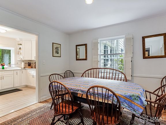 4th image of 15 Woodland Pl