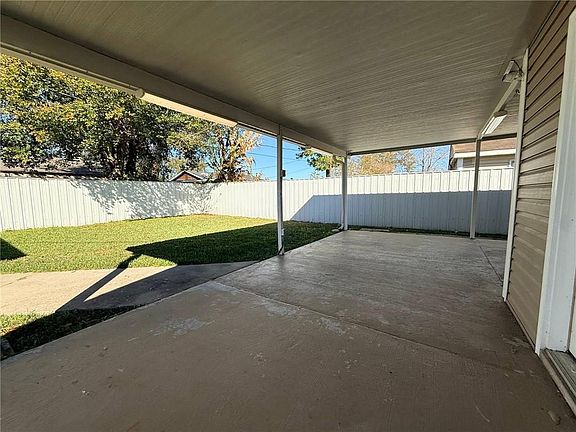 3rd image of 2620 Joy Ann Dr