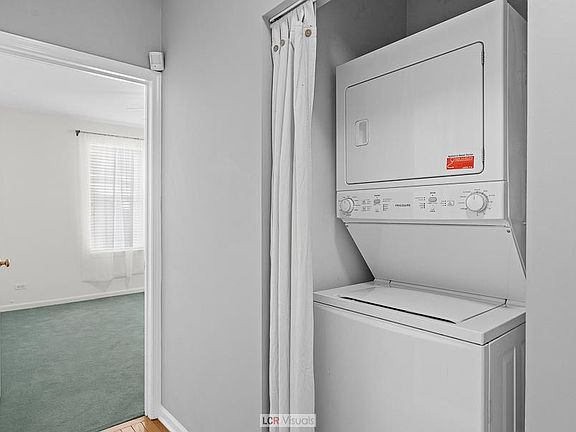 5th image of 3516 N Sheffield Ave #1R