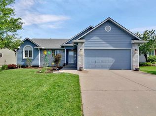 4930 N Hedgerow Ct, Wichita, KS 67220