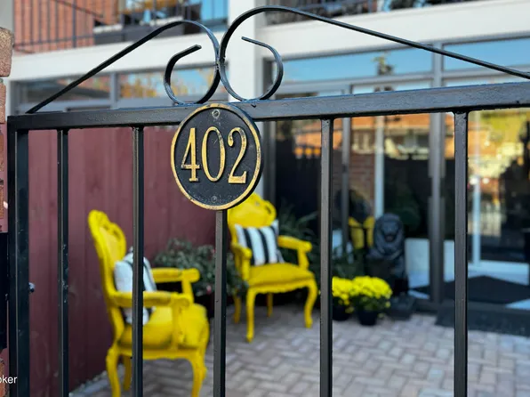 402 Forest Park Rd, Louisville, KY 40223