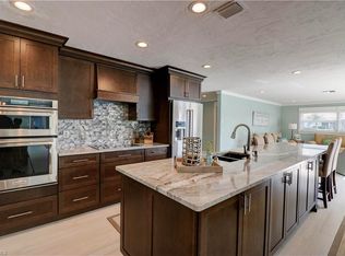 922 S Town And River Dr, Fort Myers, FL 33919