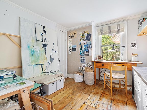 3rd image of 81 Vanderbilt Ave #1