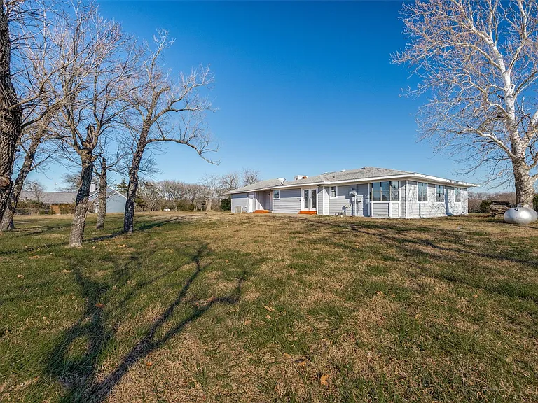 226 Glen Meadows Dr — Photo 23