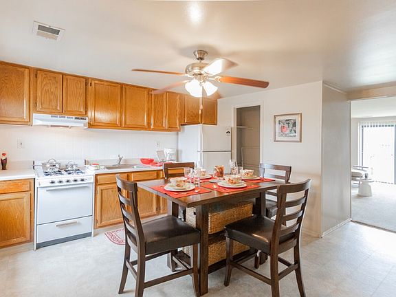 3rd image of 6600 Knottwood Ct #3B-1Ba-1025Sqft
