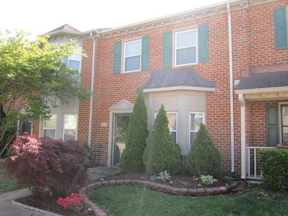 1st image of 619 Creekside Ct