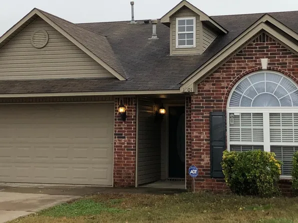 1301 Reavis Xing, Claremore, OK 74019
