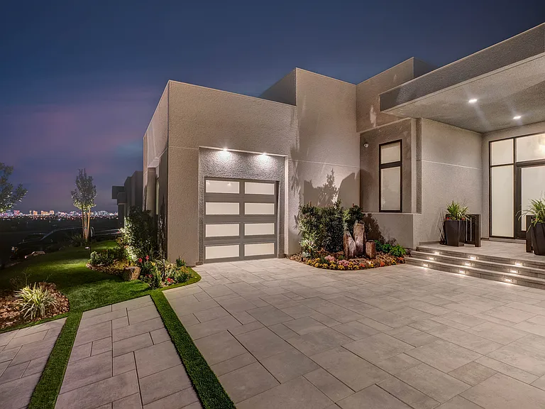 10949 Rossa Peak Ave — Photo 9