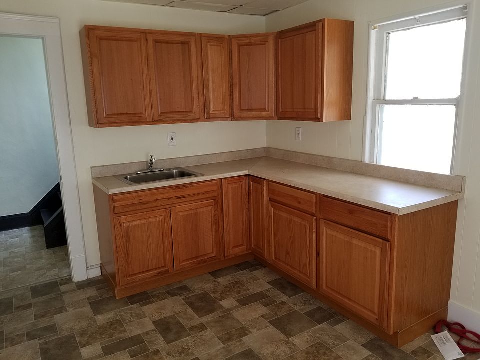 1st image of 3735 W 39th St